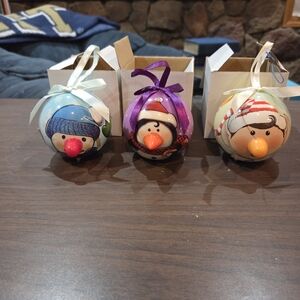 Set Of 3 Ligt Up Twinkling 3D Ornaments